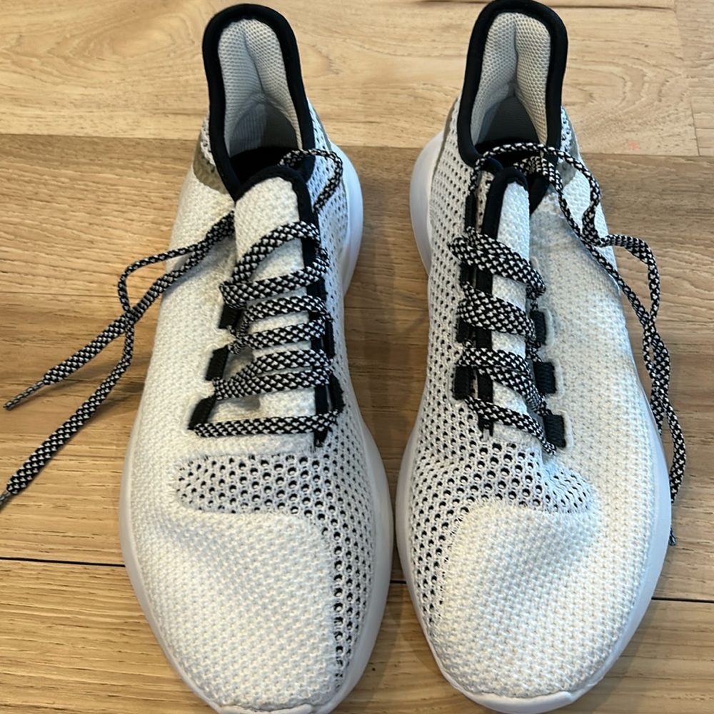 Like‎ new adidas size 6 men’s